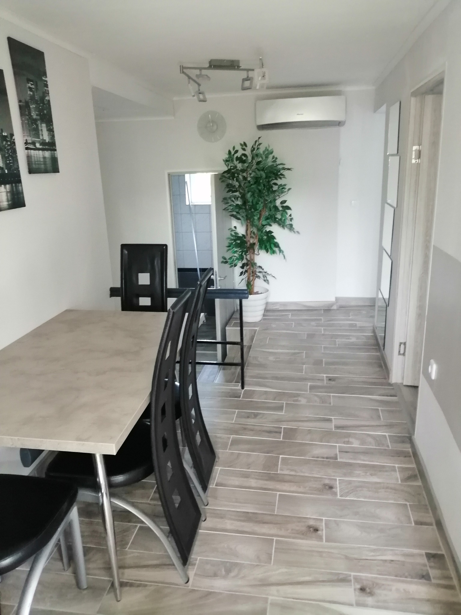 Felső apartman tágas étkezője